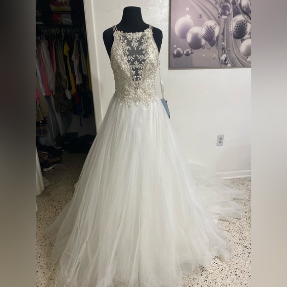 Halter Wedding Dress size 6 - Picture 1 of 6